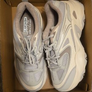 Skechers Women's Light Gray Sneakers